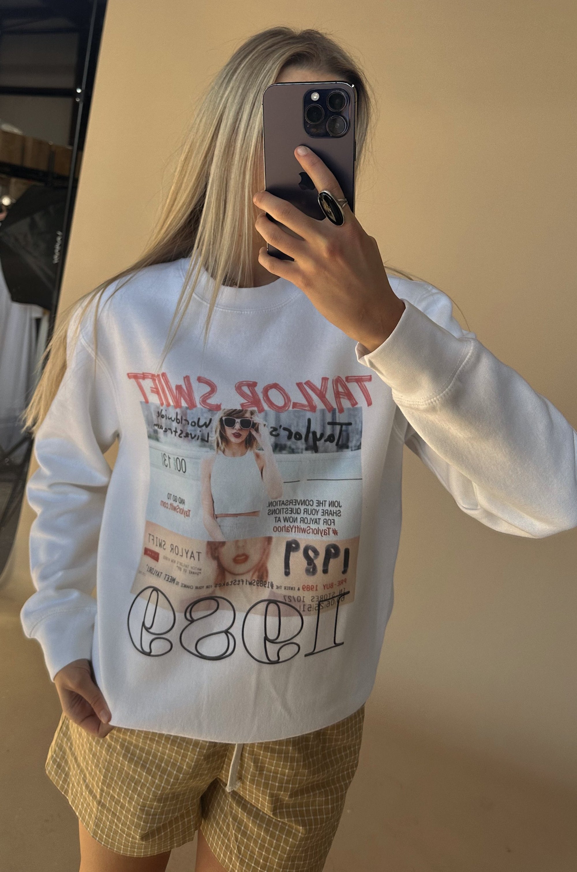 Women&#39;s Crewneck Sweater